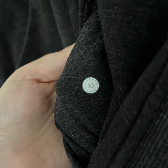 Two tone grey lulu lemon scuba sweater - Picture 3 of 7